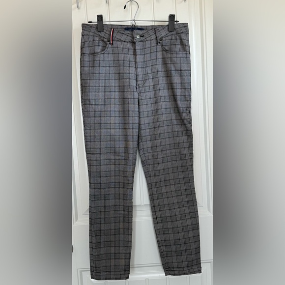 Tommy Hilfiger Pants - Tommy Hilfiger Straight Leg Stretch Plaid Pant, Size 8